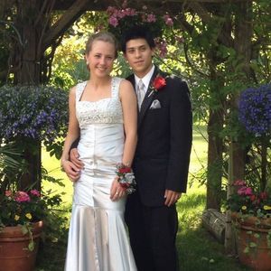 Meet your Posher, Carlos